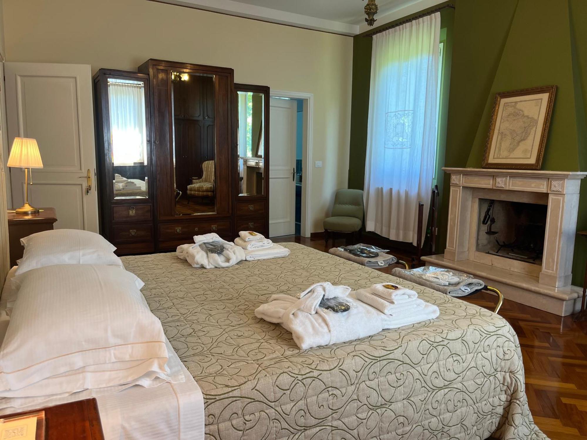 Casino Di Pragatto Bed & Breakfast Crespellano Luaran gambar